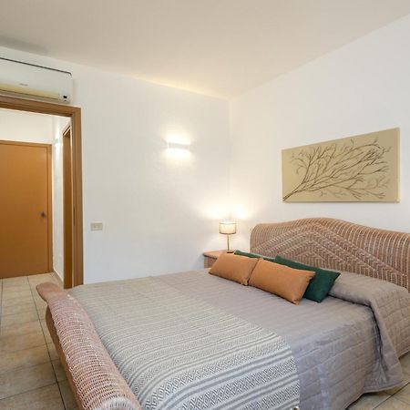 Hotel Moderno Ольбия Экстерьер фото